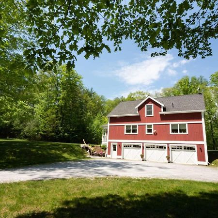 Berkshire Vacation Rentals: Peaceful Post And Beam Loft Sleeps 9 New Marlborough Exterior photo