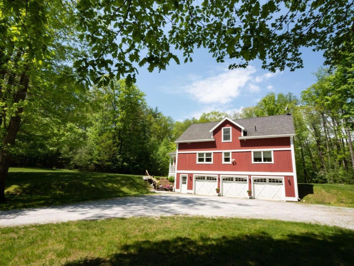 Berkshire Vacation Rentals: Peaceful Post And Beam Loft Sleeps 9 New Marlborough Exterior photo