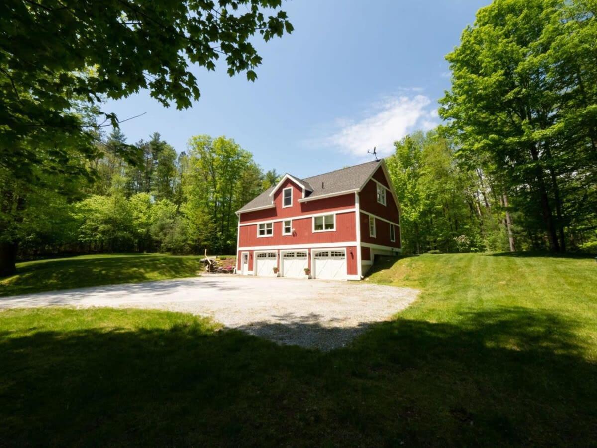 Berkshire Vacation Rentals: Peaceful Post And Beam Loft Sleeps 9 New Marlborough Exterior photo