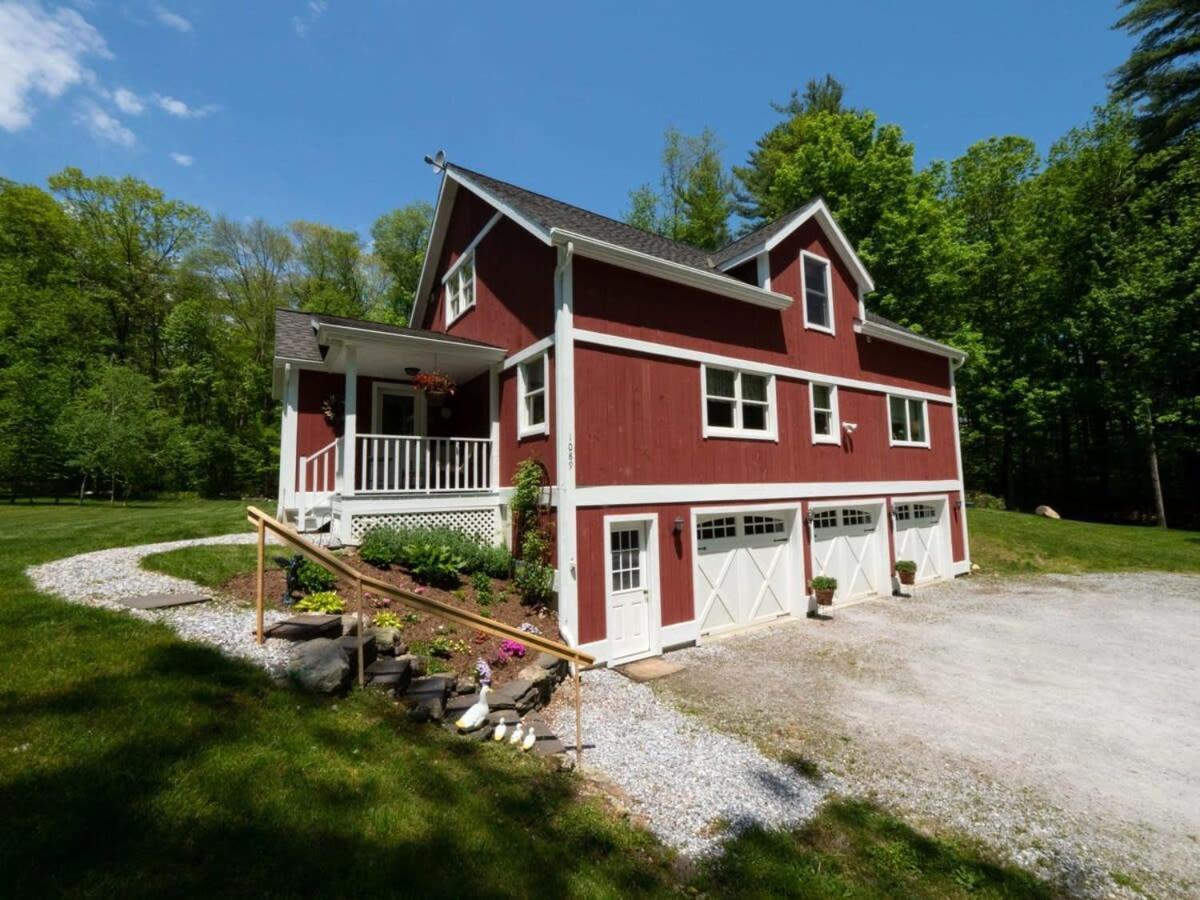 Berkshire Vacation Rentals: Peaceful Post And Beam Loft Sleeps 9 New Marlborough Exterior photo