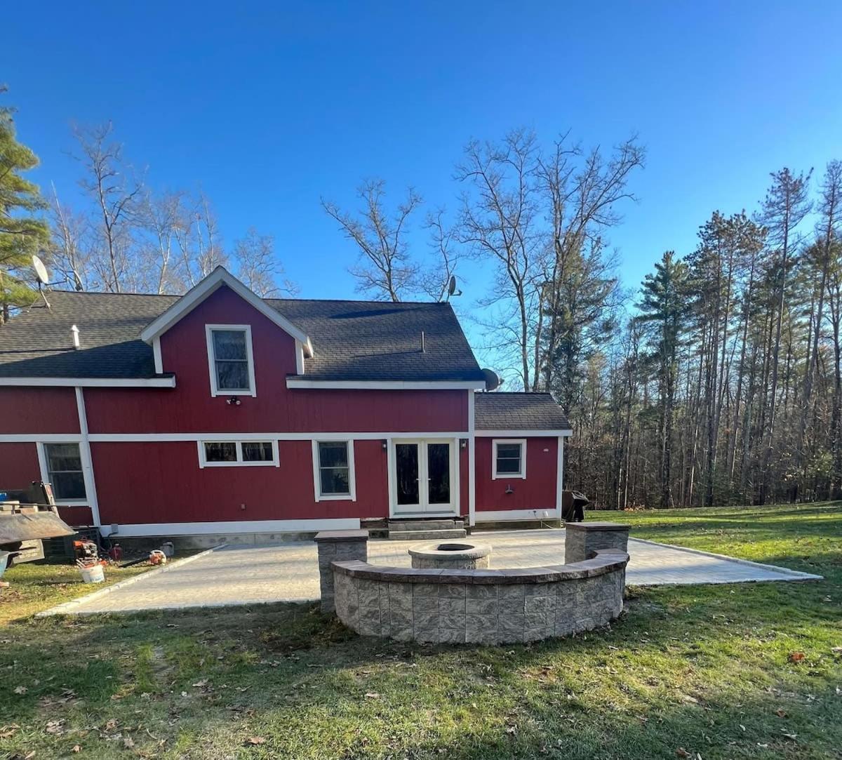 Berkshire Vacation Rentals: Peaceful Post And Beam Loft Sleeps 9 New Marlborough Exterior photo