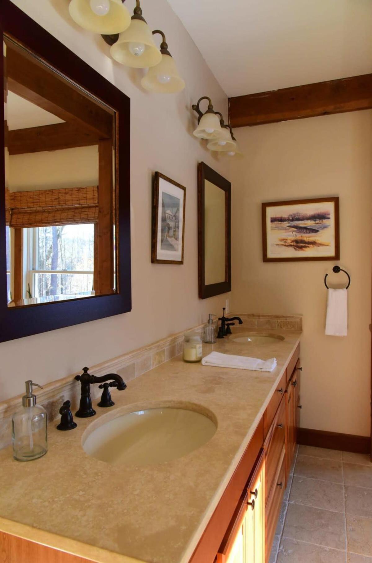 Berkshire Vacation Rentals: Peaceful Post And Beam Loft Sleeps 9 New Marlborough Exterior photo