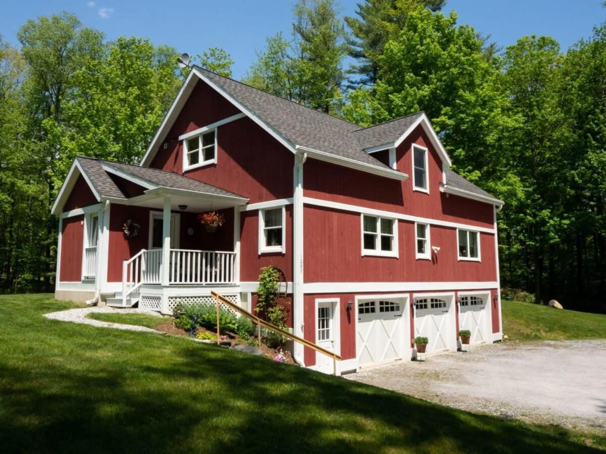 Berkshire Vacation Rentals: Peaceful Post And Beam Loft Sleeps 9 New Marlborough Exterior photo