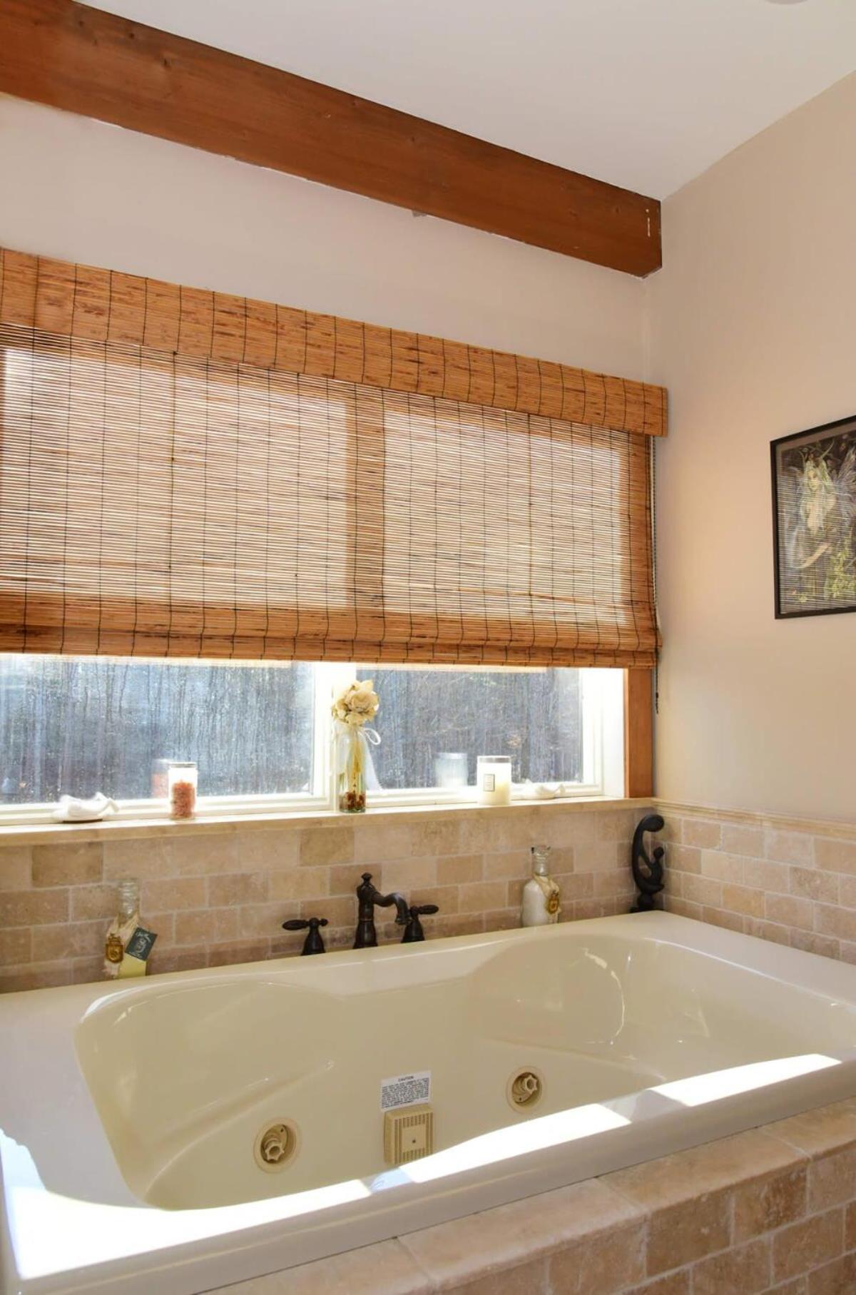 Berkshire Vacation Rentals: Peaceful Post And Beam Loft Sleeps 9 New Marlborough Exterior photo